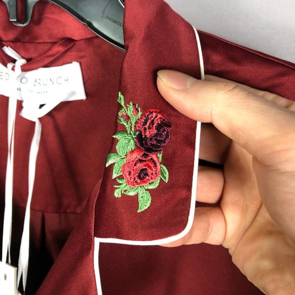 BED TO BRUNCH Satin Embroidered Rose Sleep Shirt Dress Size Small - Picture 4 of 10